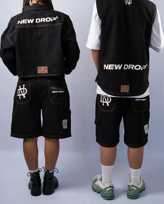 WIDE SHORT WASHED BLACK BOX LOGO