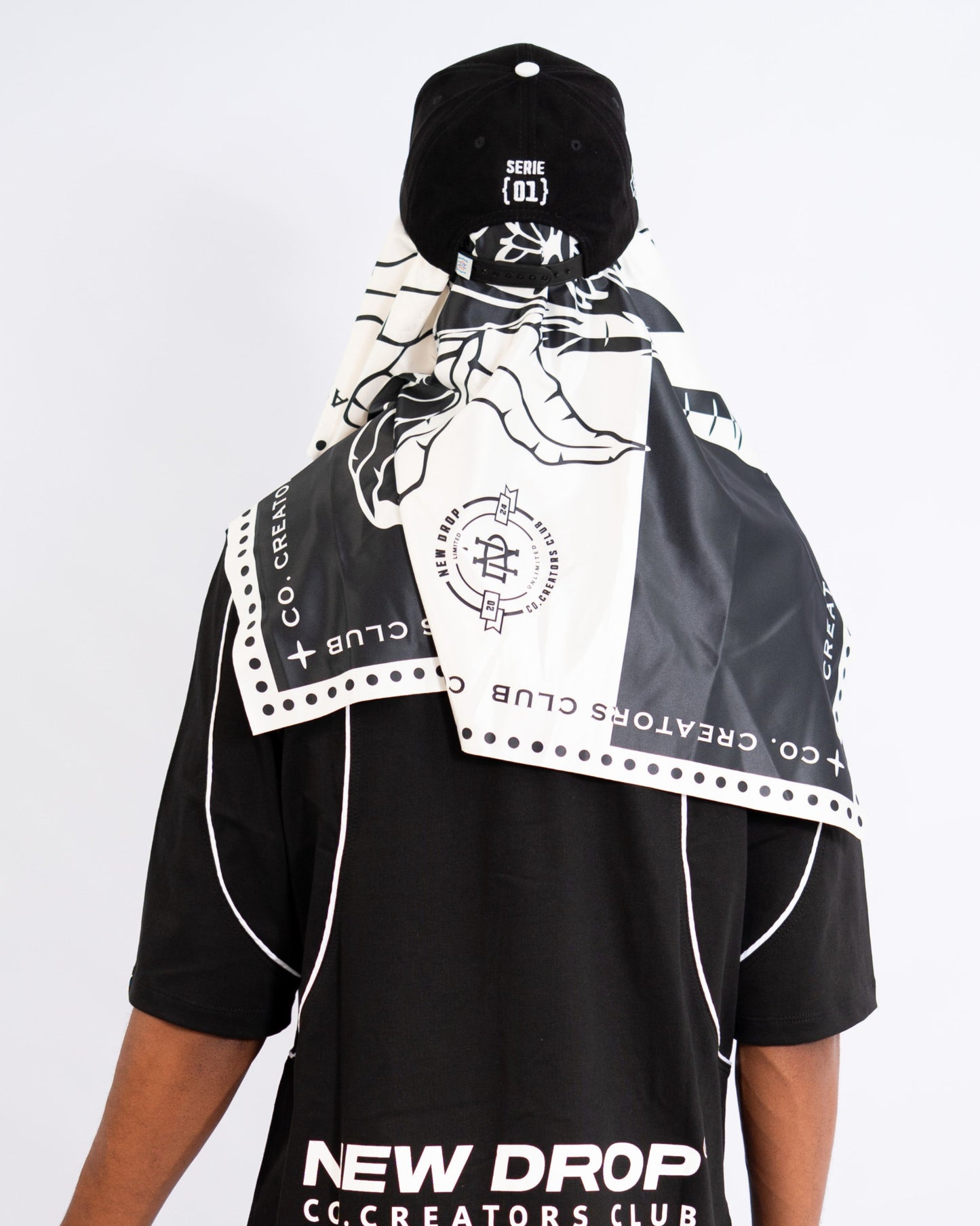 KERCHIEF BLACK AND WHITE