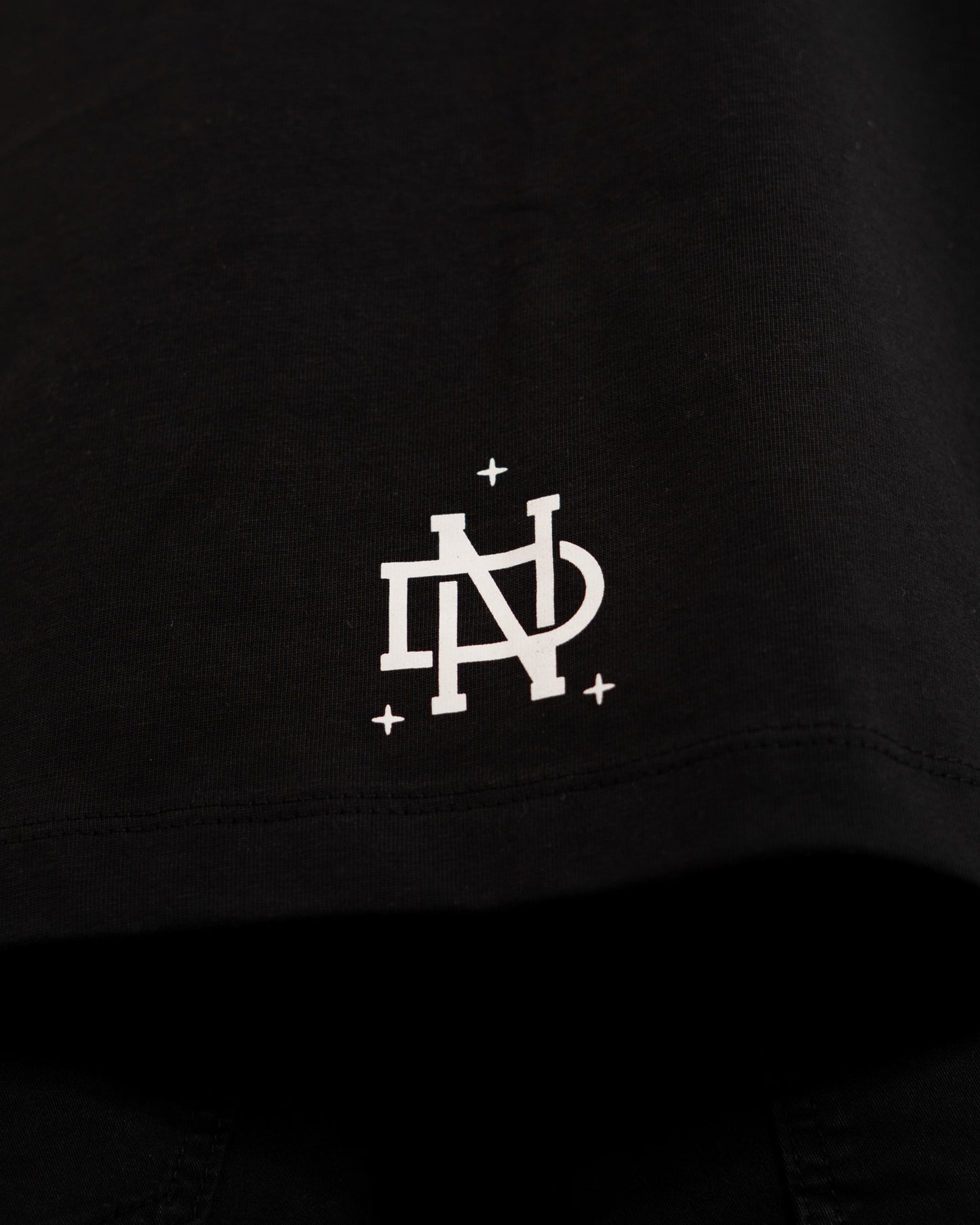 T SHIRT WHITE BASIC AND T SHIRT BLACK BASIC